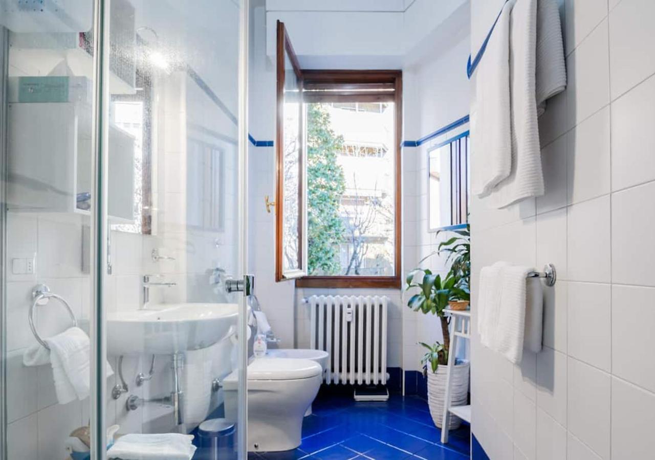 Appartamento Blu A Milano Zona Ripamonti Vicino Allo Ieo Exteriör bild