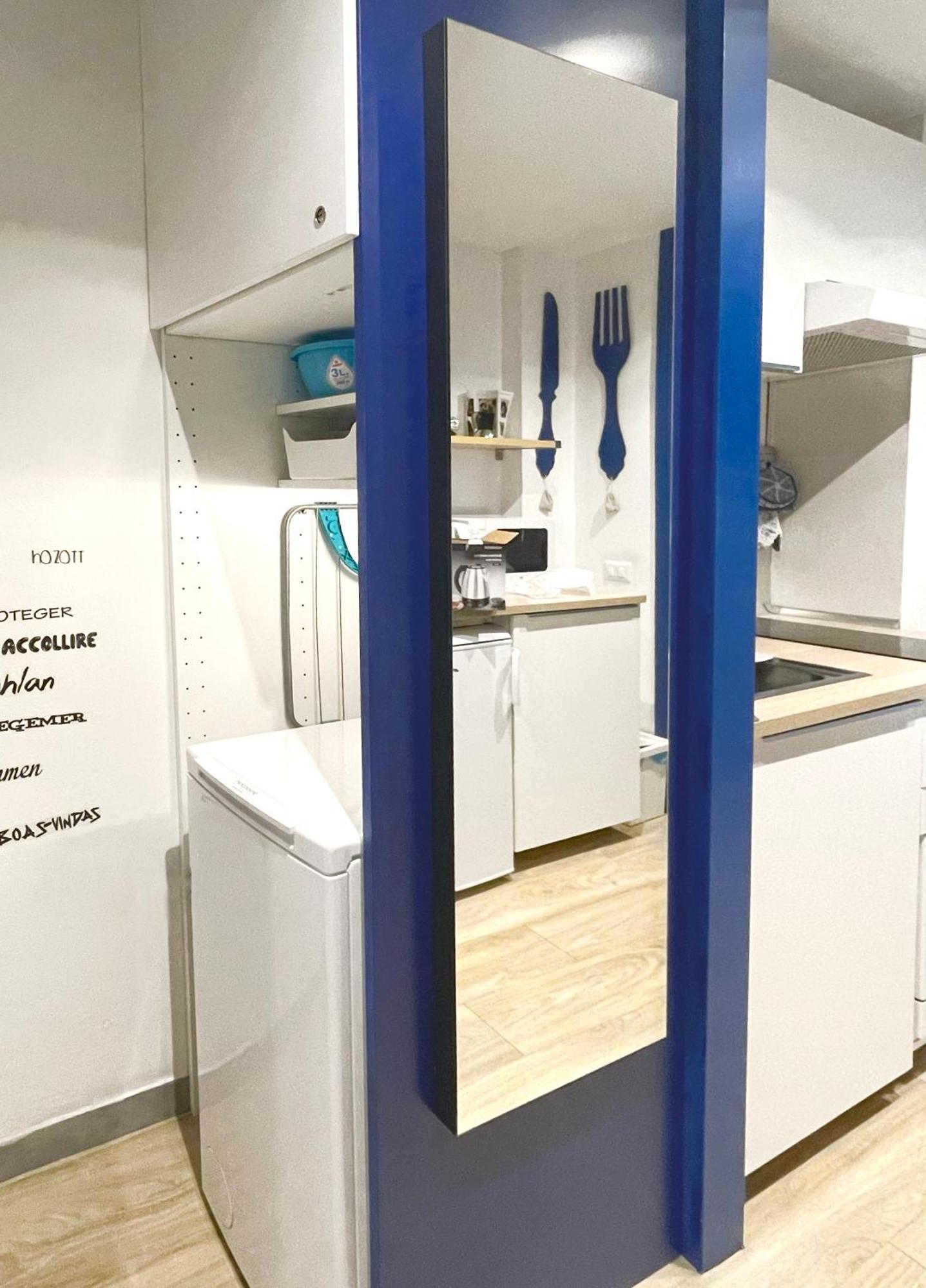 Appartamento Blu A Milano Zona Ripamonti Vicino Allo Ieo Exteriör bild